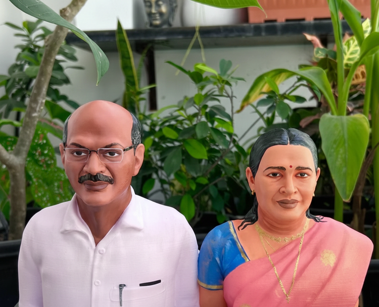 Couple half body miniature