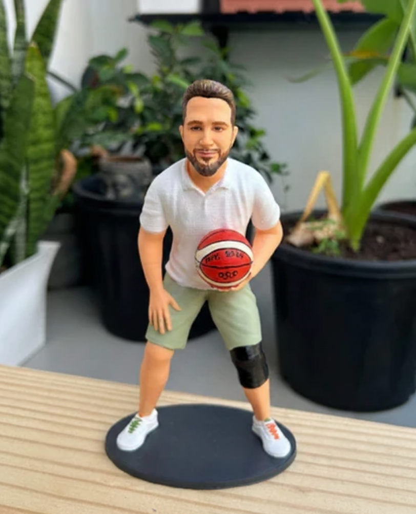 Single full body miniature